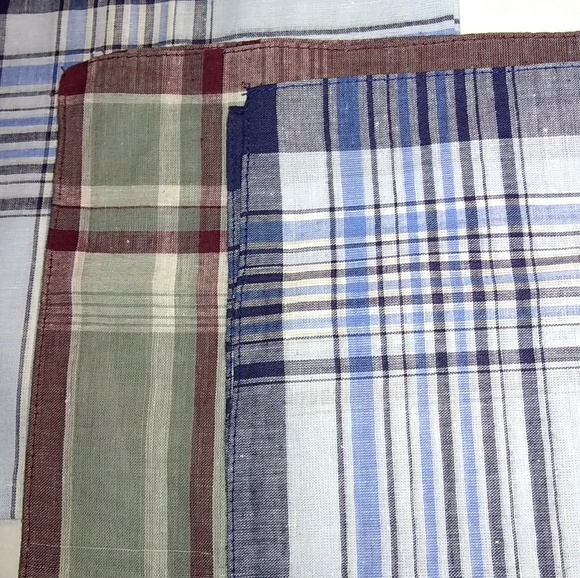 3 Men Handkerchiefs- "Stylish :The Dapper Choice" - Picture 7 of 10